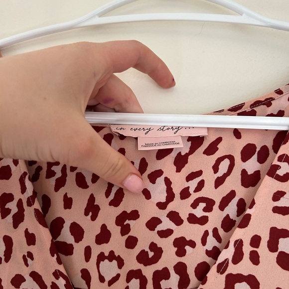 Pink Short Sleeve Blouse with Relaxed Fit - Picture 4 of 6